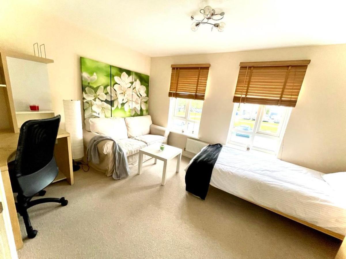 Lakeside Stylish 3 Bedroom House Grays Ngoại thất bức ảnh