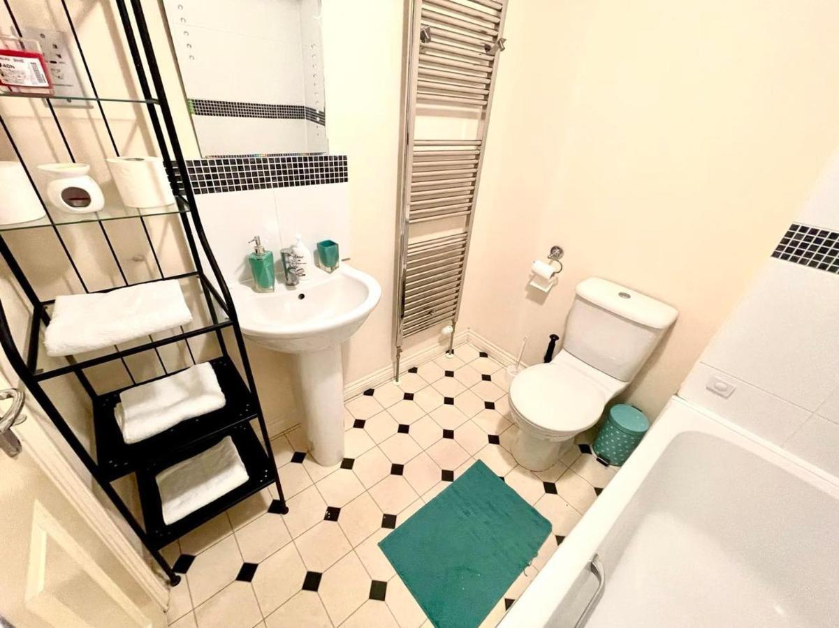 Lakeside Stylish 3 Bedroom House Grays Ngoại thất bức ảnh